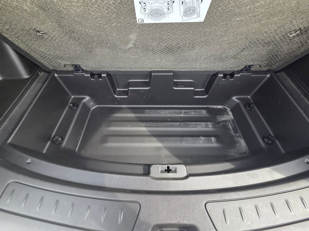 Used 2021 Buick Enclave Essence image 30