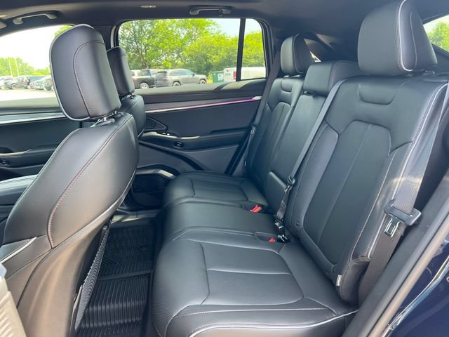 Used 2025 Jeep Wagoneer S Limited AWD/4WD image 4