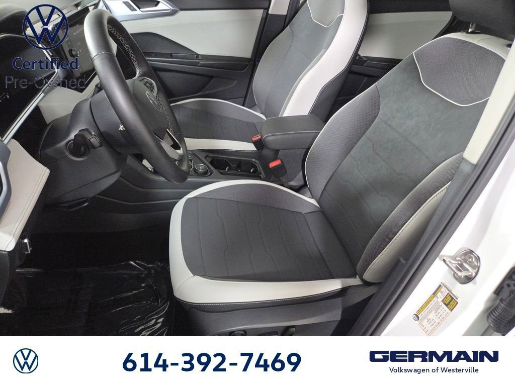Used 2025 Volkswagen Taos SE AWD/4WD image 15