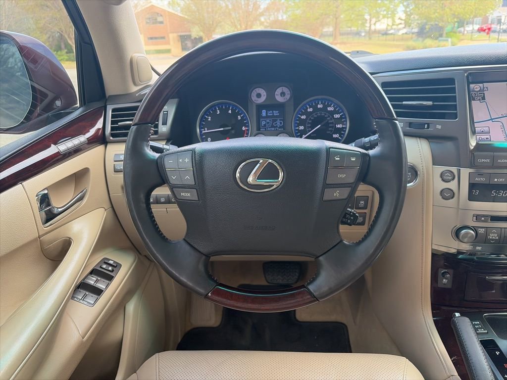 Used 2011 Lexus LX 570 4WD w/ Luxury Pkg image 13