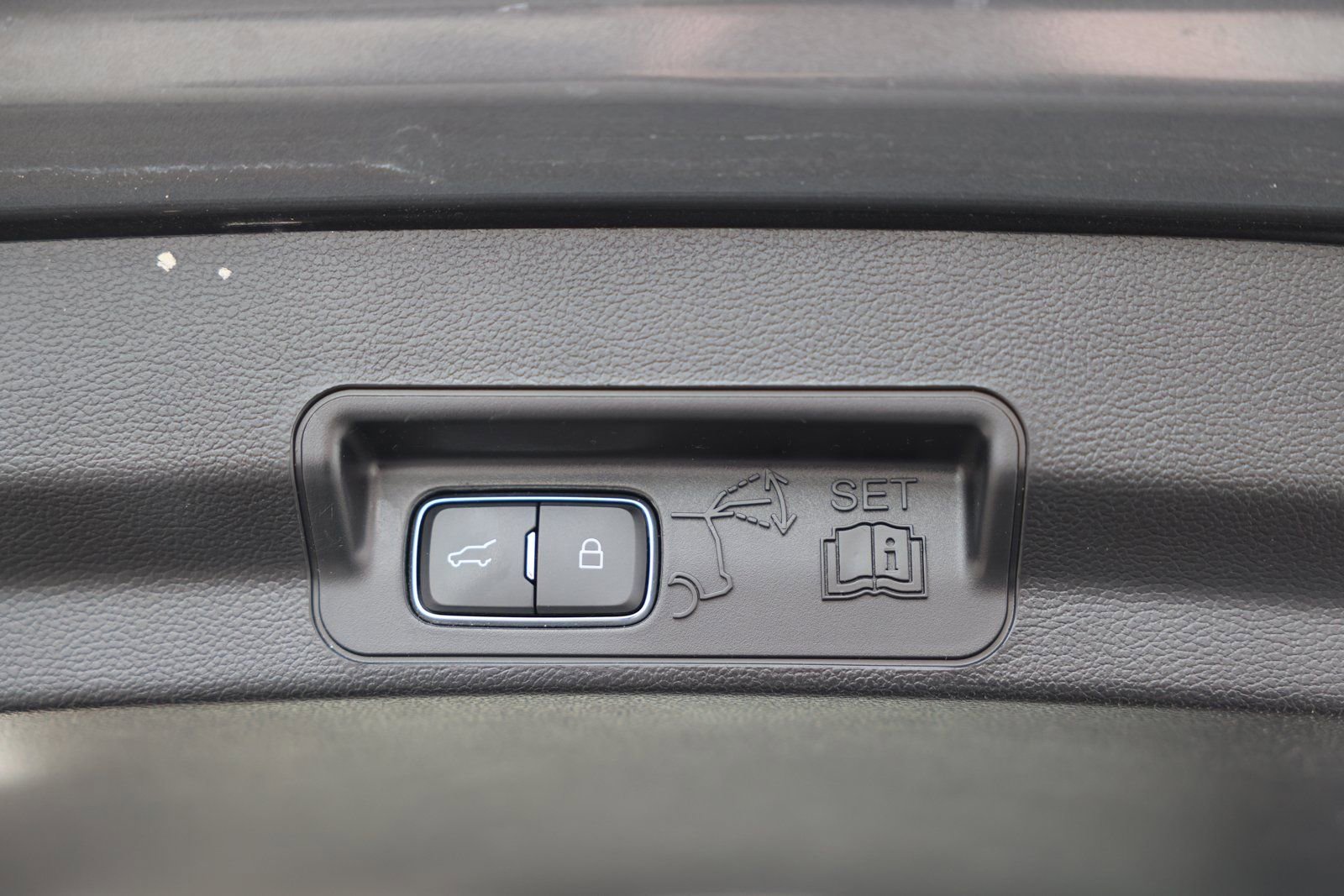 Certified 2023 Ford Explorer XLT w/ Equipment Group 202A image 16