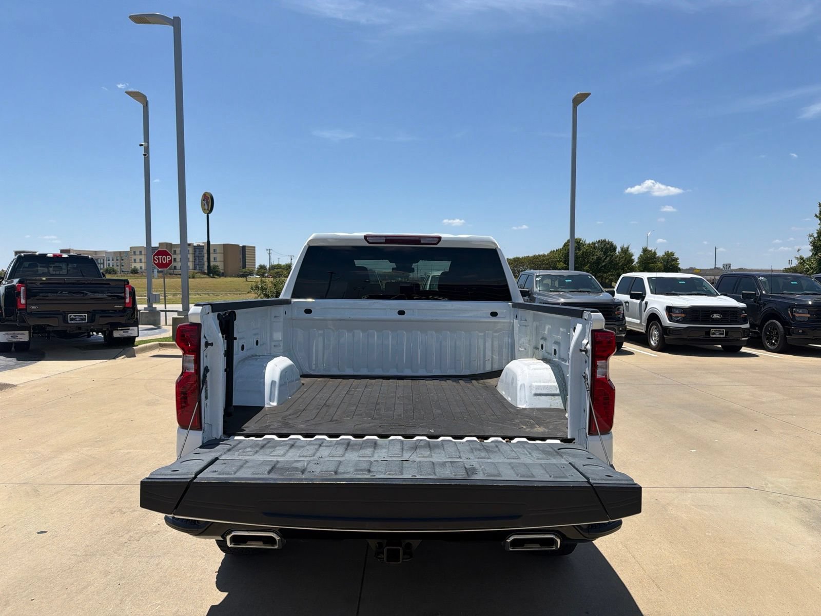 Used 2022 Chevrolet Silverado 1500 Custom Trail Boss AWD/4WD image 5