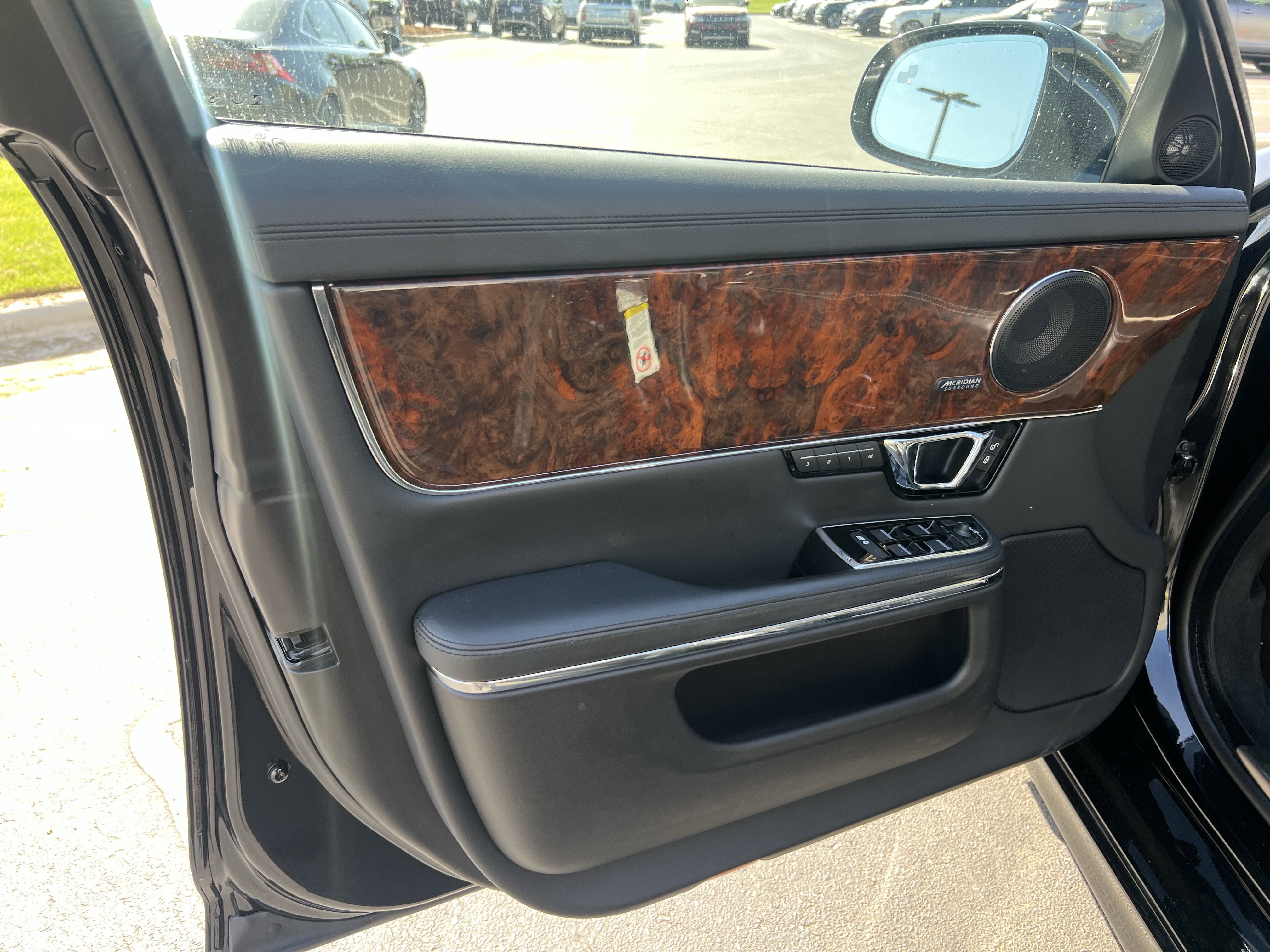 Used 2019 Jaguar XJ R-Sport image 13