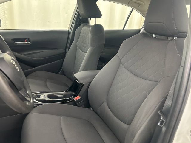 Used 2021 Toyota Corolla LE image 9