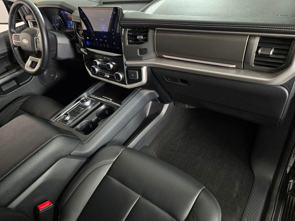 Used 2023 Ford Expedition Max XLT AWD/4WD image 23