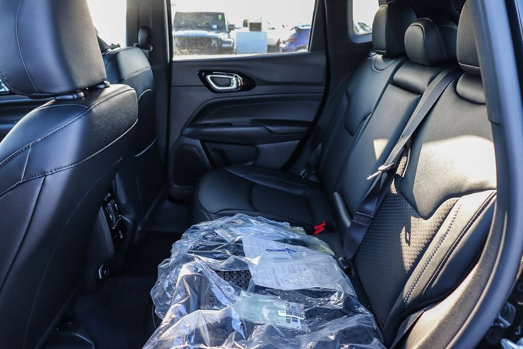 New 2026 Jeep Compass Latitude AWD/4WD image 21