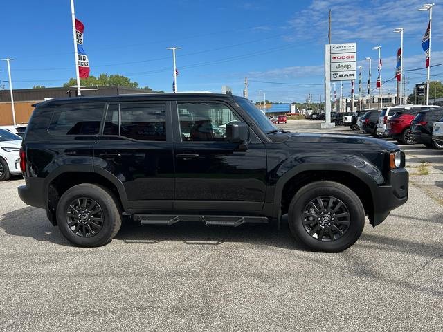 Used 2025 Toyota Land Cruiser 1958 image 2