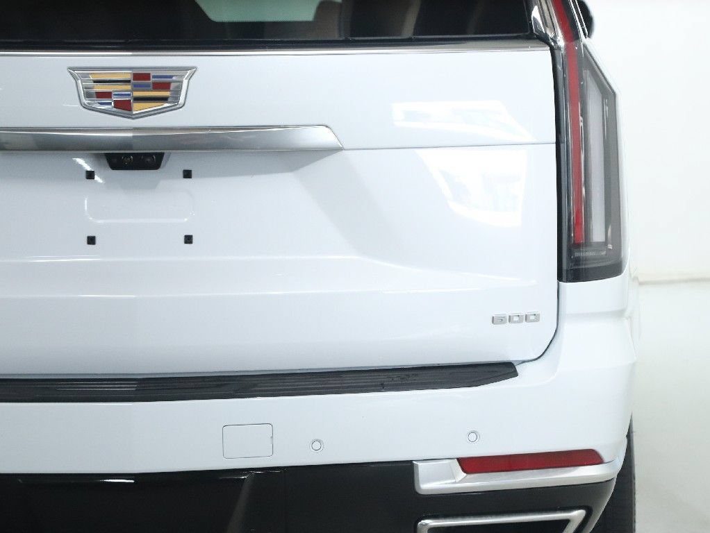 Used 2026 Cadillac Escalade Luxury w/ LPO, Floor Liner Package AWD/4WD image 50