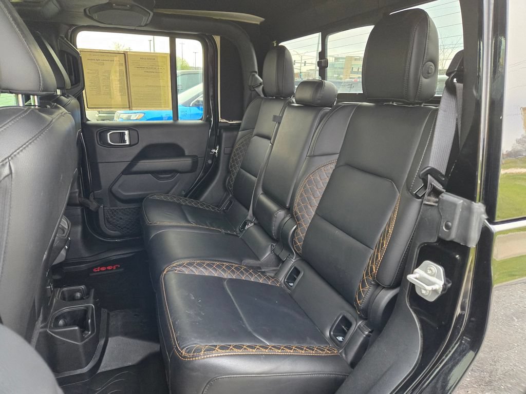 Used 2021 Jeep Gladiator Overland AWD/4WD image 32