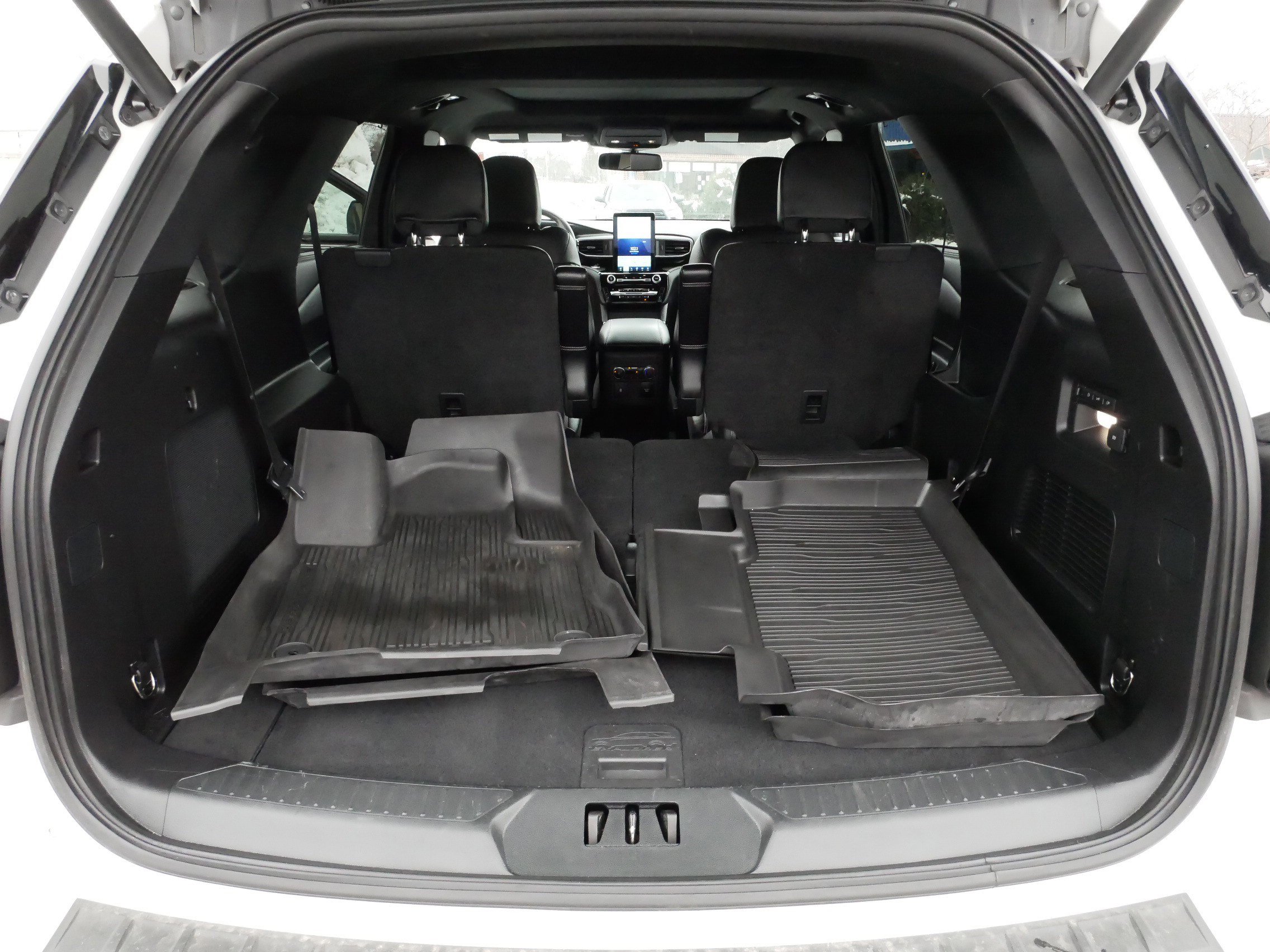 Used 2021 Ford Explorer ST w/ Equipment Group 401A image 18