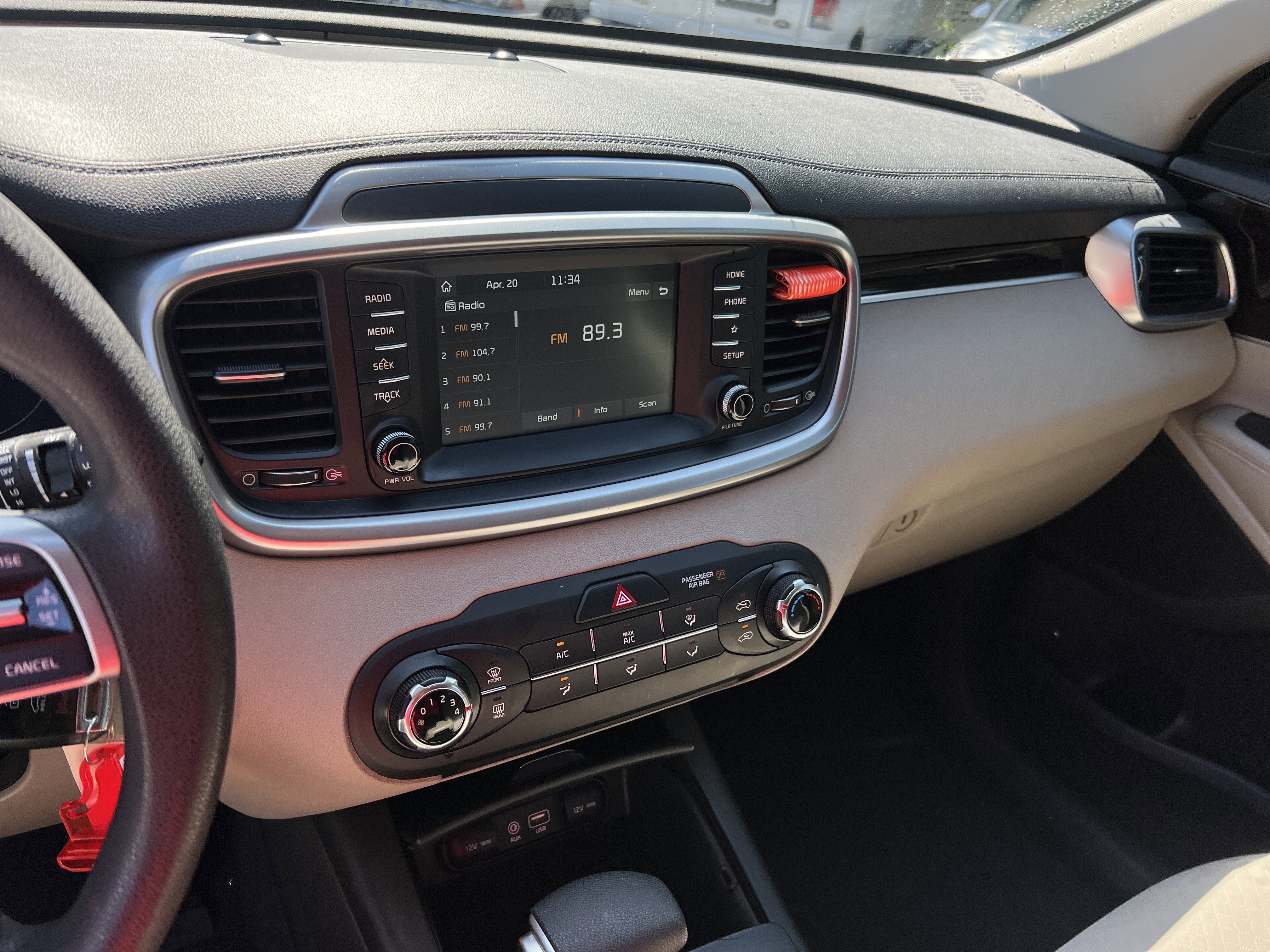 Used 2019 Kia Sorento FWD image 29