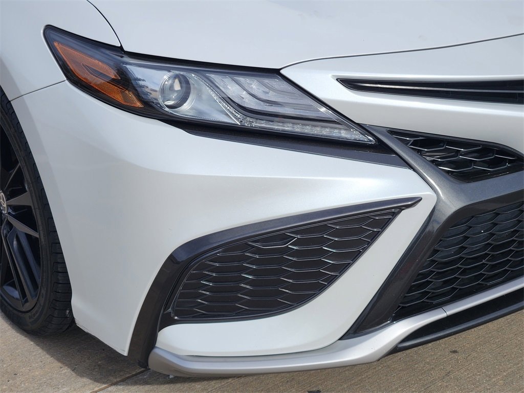 Used 2022 Toyota Camry XSE image 10