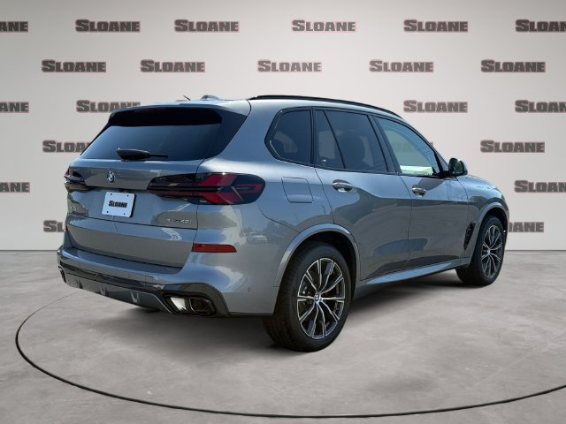 New 2026 BMW X5 xDrive40i w/ M Sport Package AWD/4WD image 5