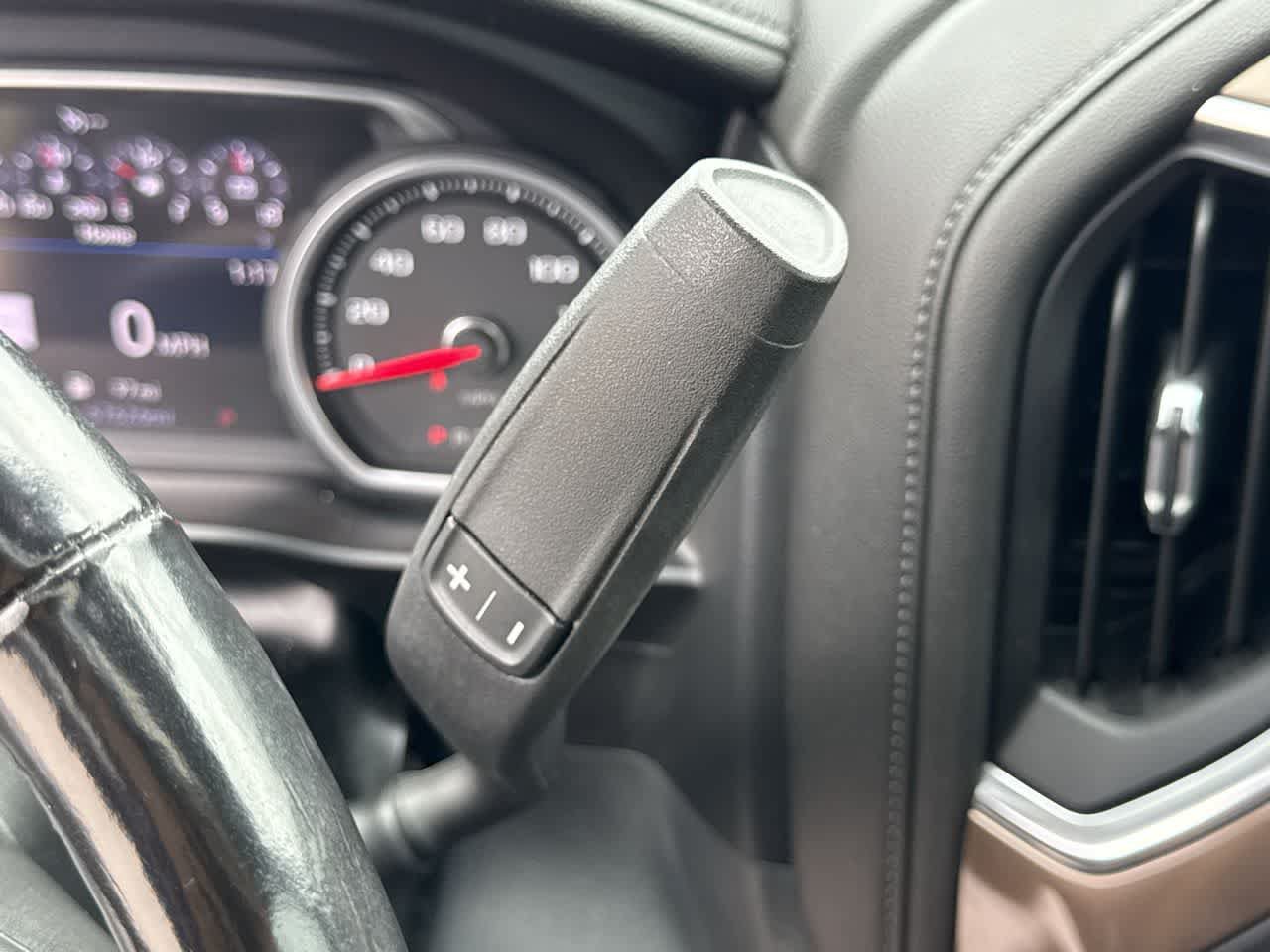 Used 2019 Chevrolet Silverado 1500 High Country w/ Technology Package RWD image 31
