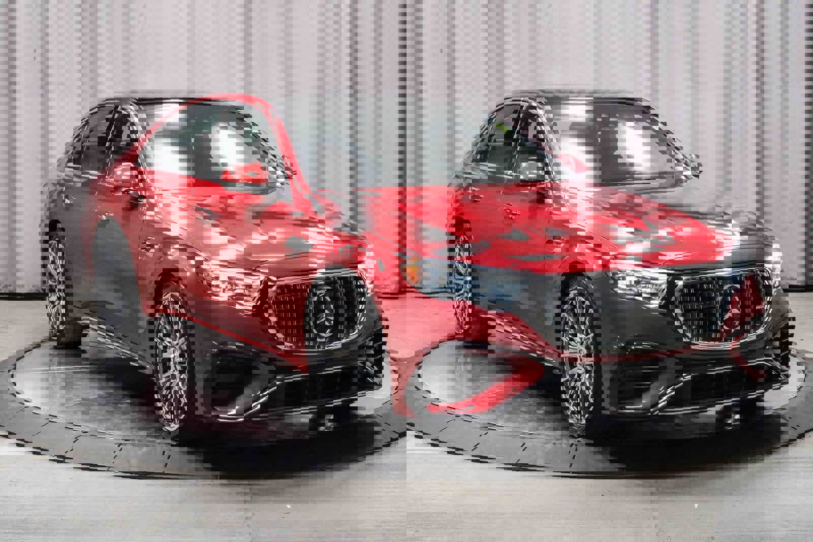 Used 2025 Mercedes-Benz E 53 AMG e 4MATIC Sedan image 5