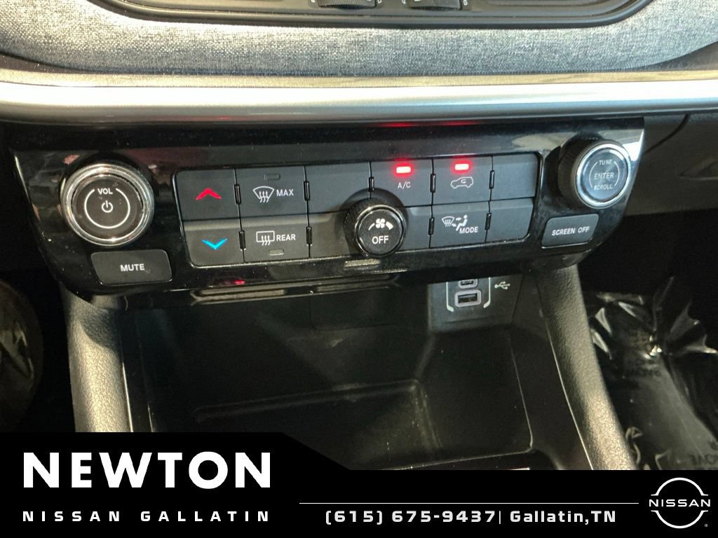 Used 2022 Jeep Compass Latitude AWD/4WD image 26