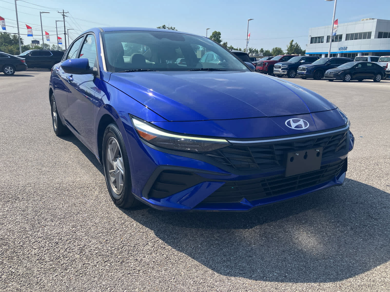 Used 2024 Hyundai Elantra SE FWD image 1