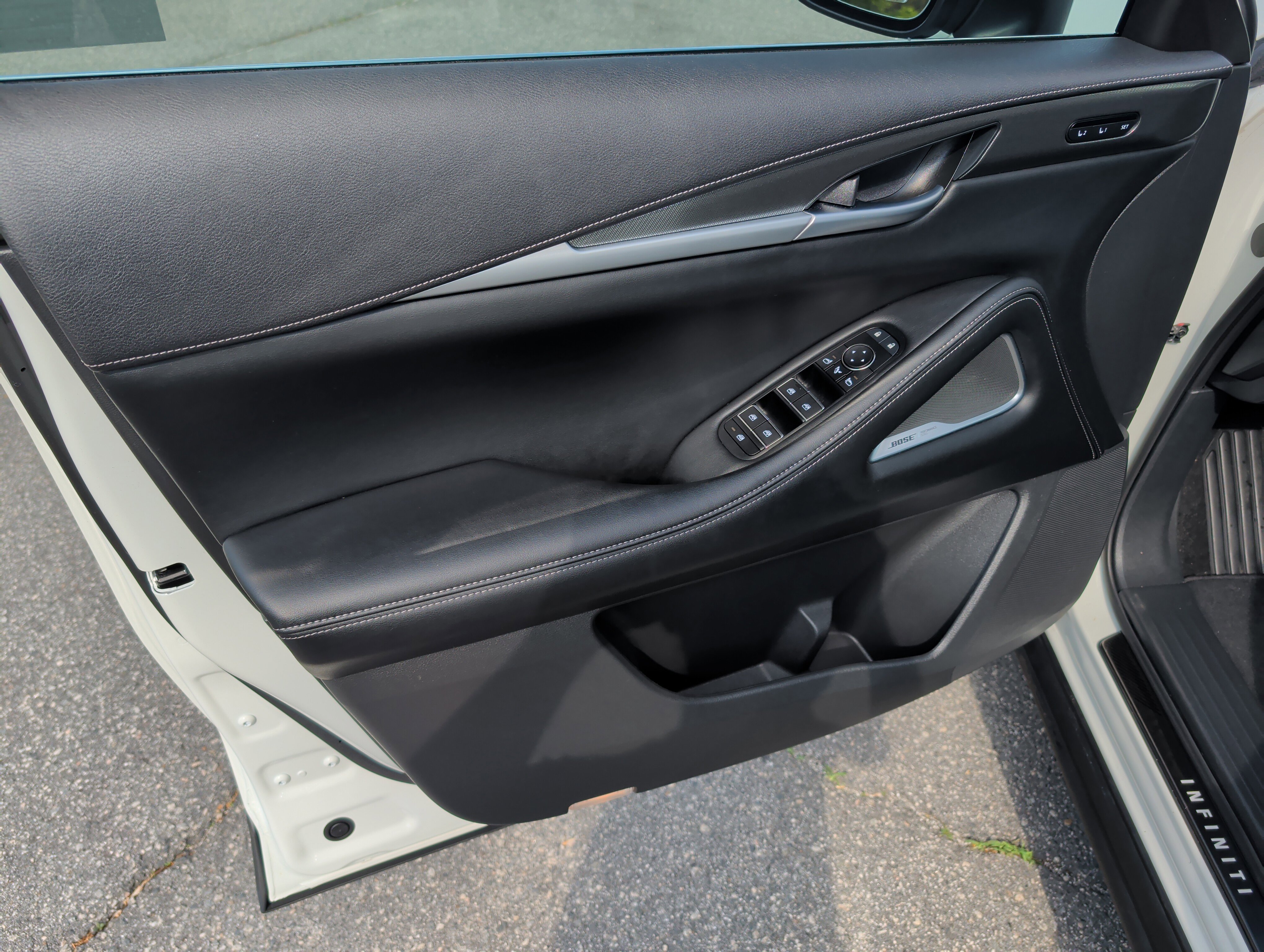 Used 2025 INFINITI QX60 Luxe w/ Black Edition image 16