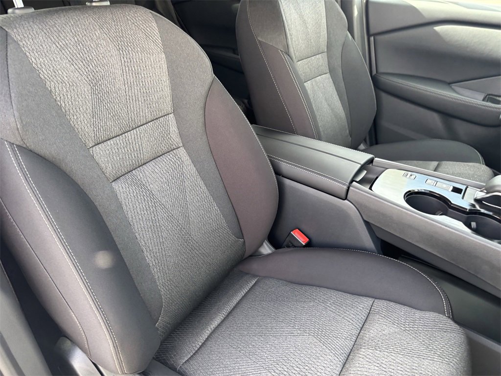 New 2026 Nissan Rogue SV image 8