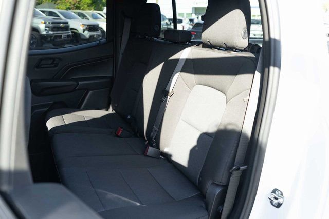 Used 2025 Chevrolet Colorado W/T image 14