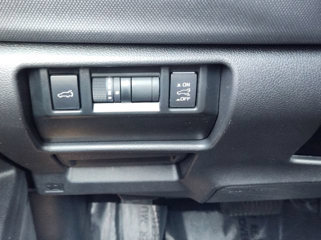 Certified 2025 Subaru Forester Premium AWD/4WD image 23