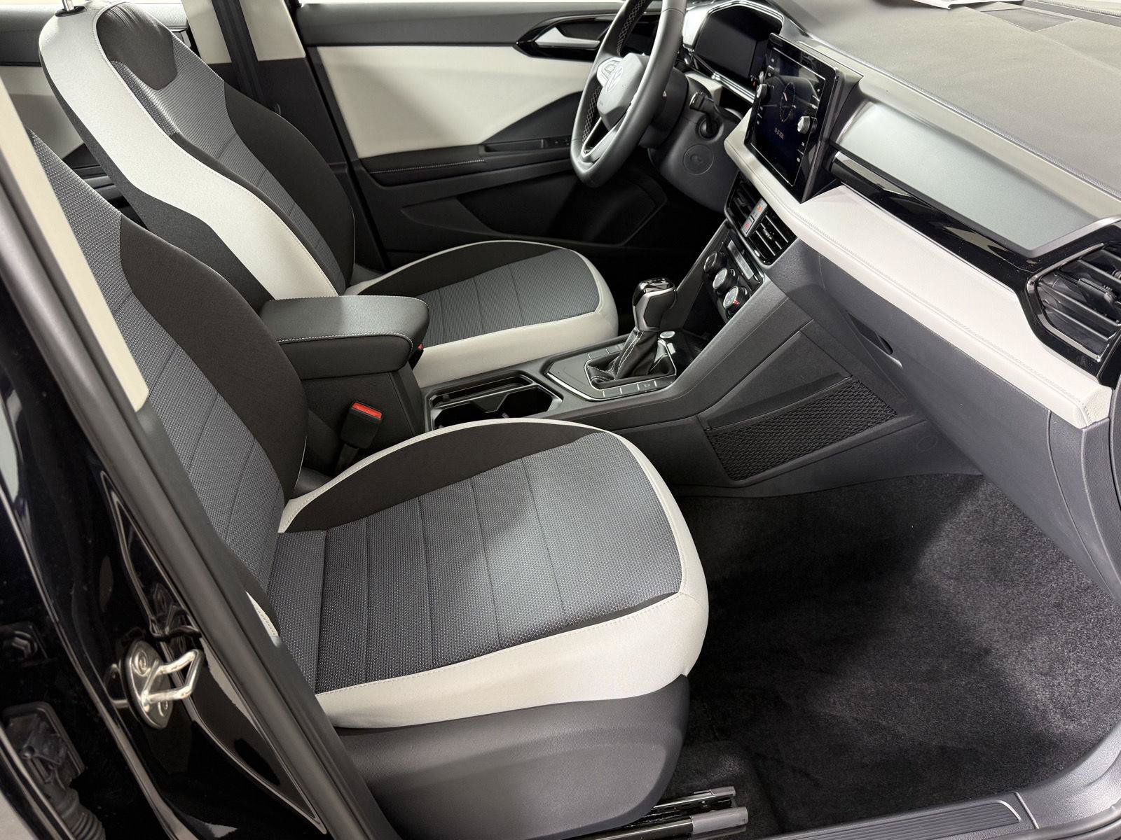 New 2027 Volkswagen Taos S FWD image 15