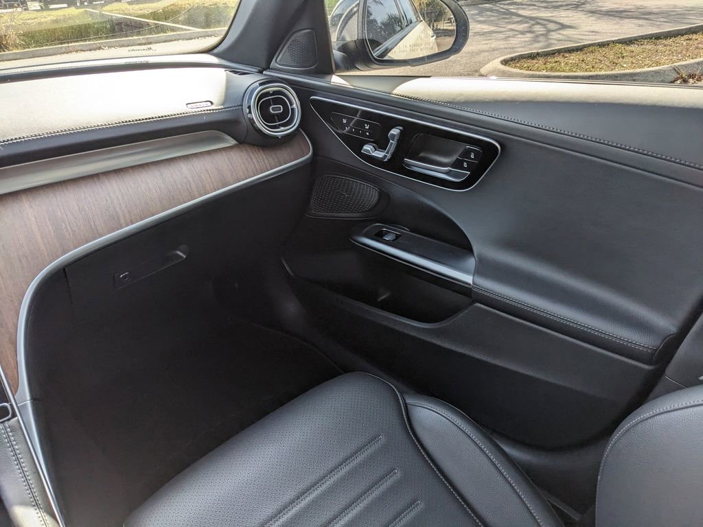 Used 2022 Mercedes-Benz C 300 Sedan image 17