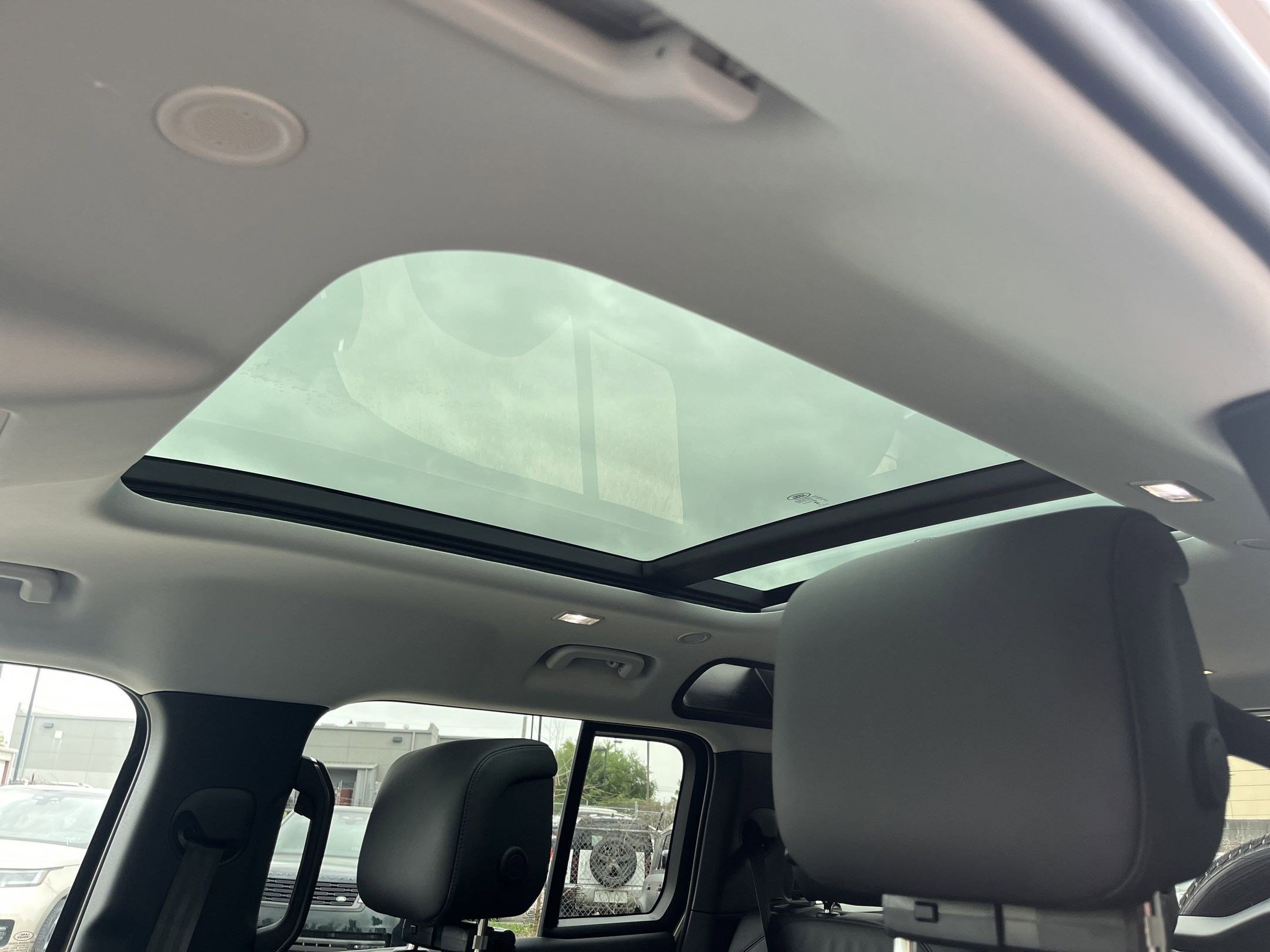 Used 2025 Land Rover Defender 110 S image 13