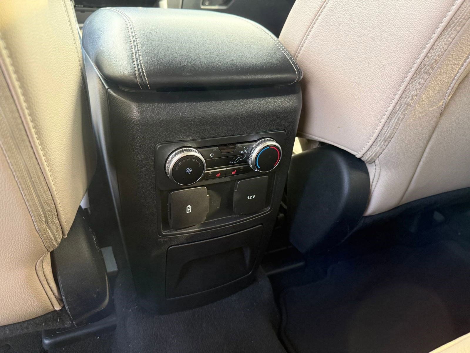 Used 2023 Ford Explorer Limited image 25