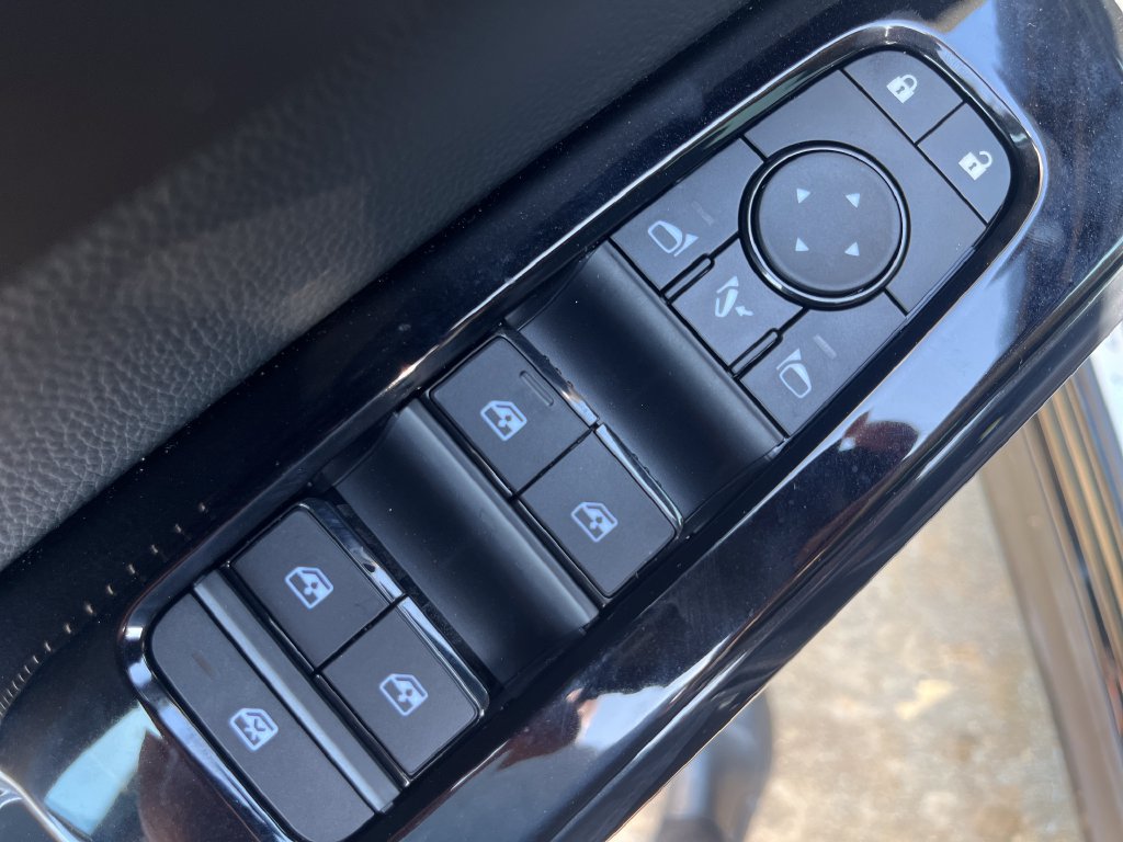 New 2026 Nissan Pathfinder Platinum w/ Cargo Package FWD image 13
