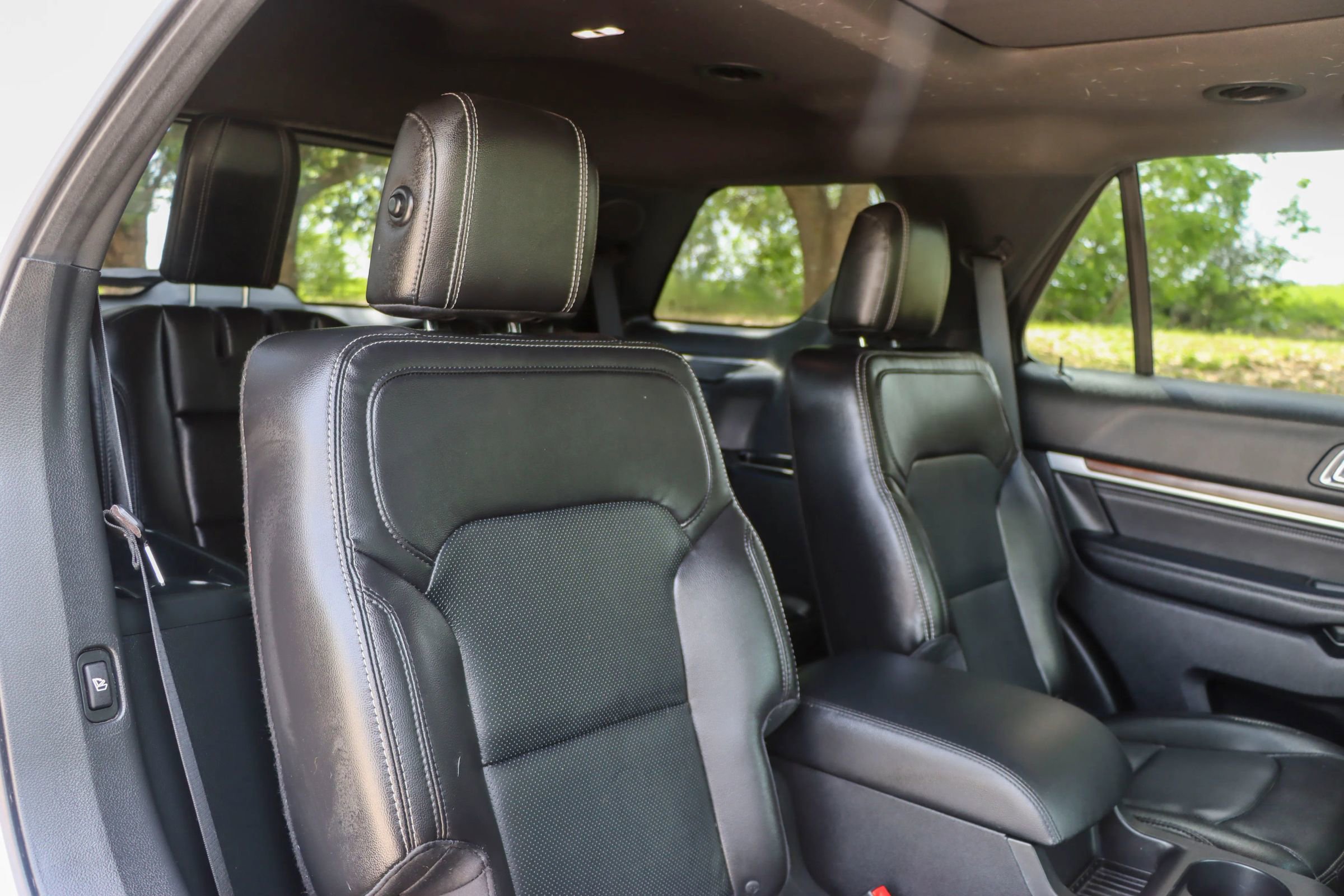 Used 2018 Ford Explorer Limited w/ Ford Safe & Smart Package AWD/4WD image 23