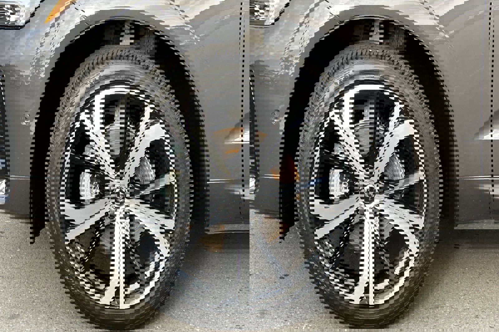 Certified 2024 Volvo XC60 B5 Ultimate w/ Protection Package Premier image 12