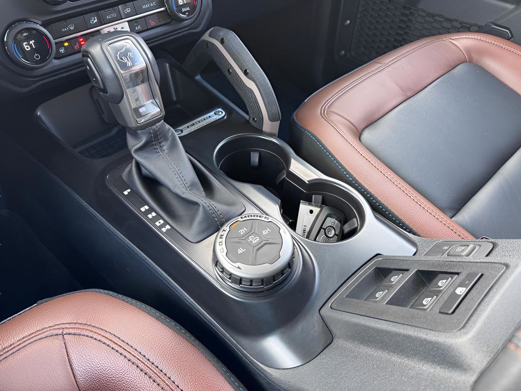 Used 2024 Ford Bronco Outer Banks image 38