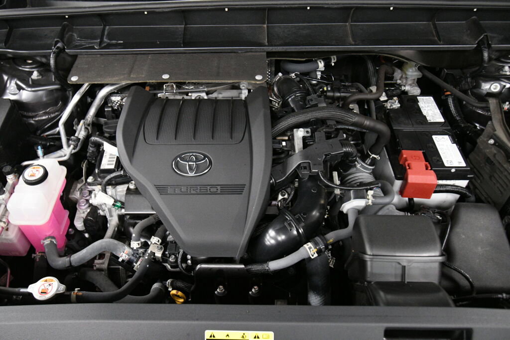Used 2023 Toyota Highlander XLE image 40