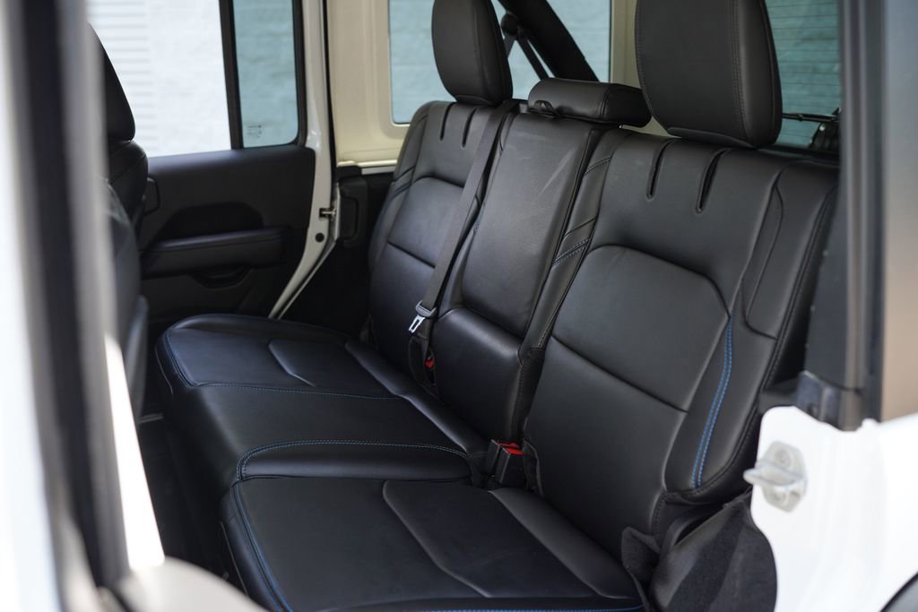 Used 2023 Jeep Wrangler Unlimited Rubicon 4xe w/ Cold Weather Group AWD/4WD image 24