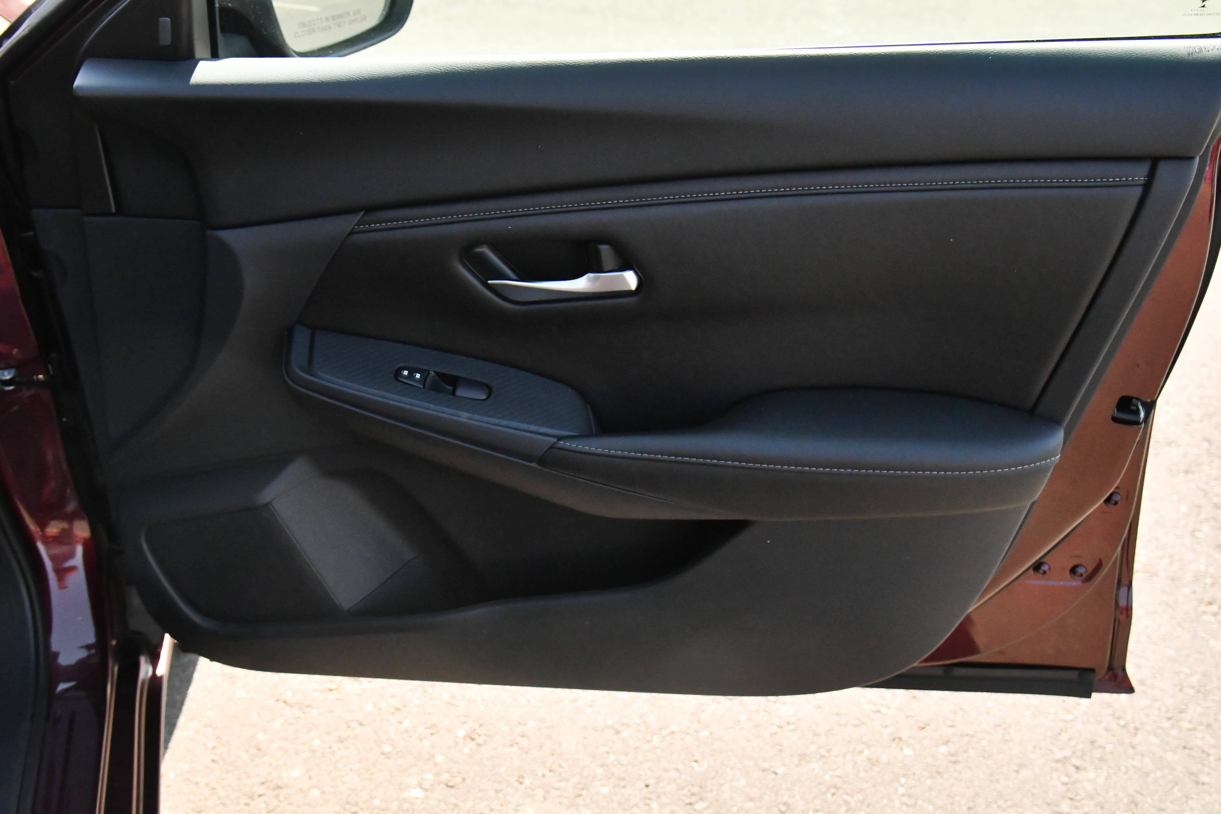 Used 2025 Nissan Sentra SV FWD image 37