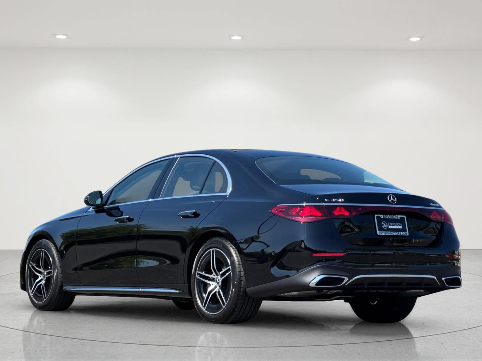 New 2027 Mercedes-Benz E 350 4MATIC Sedan image 3