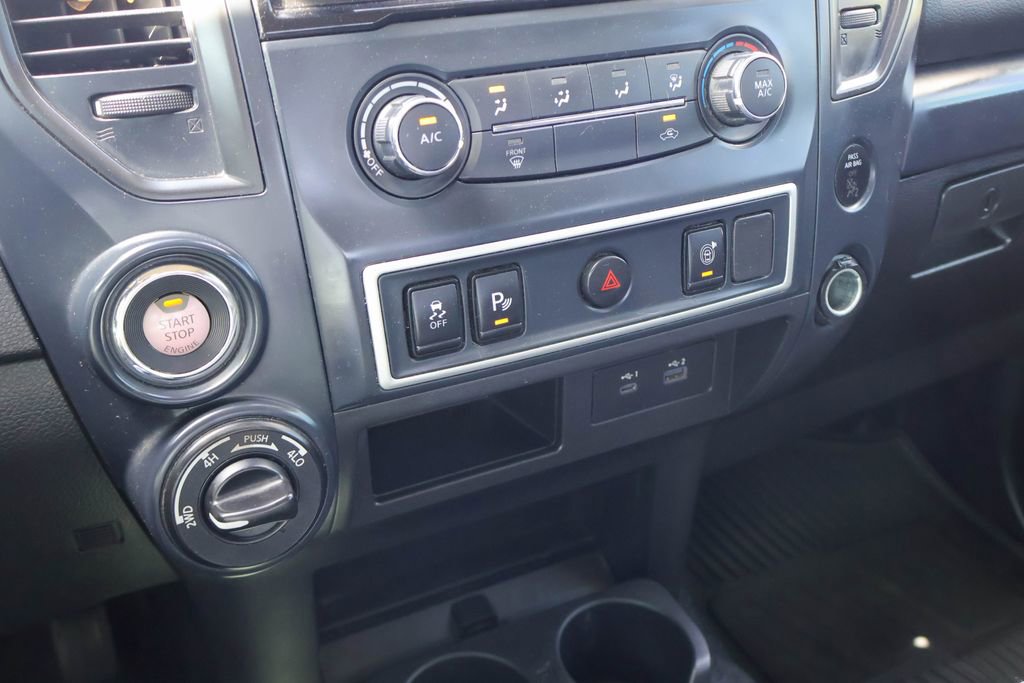 Used 2022 Nissan Titan S w/ S Utility Package image 14