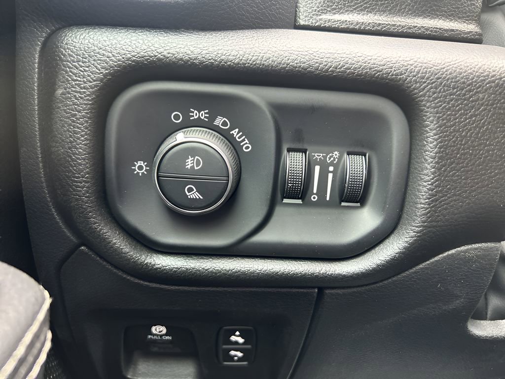 New 2025 RAM 1500 Laramie w/ Trailer Tow Group image 20