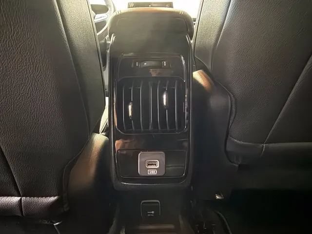 Used 2025 Jeep Compass Limited AWD/4WD image 23