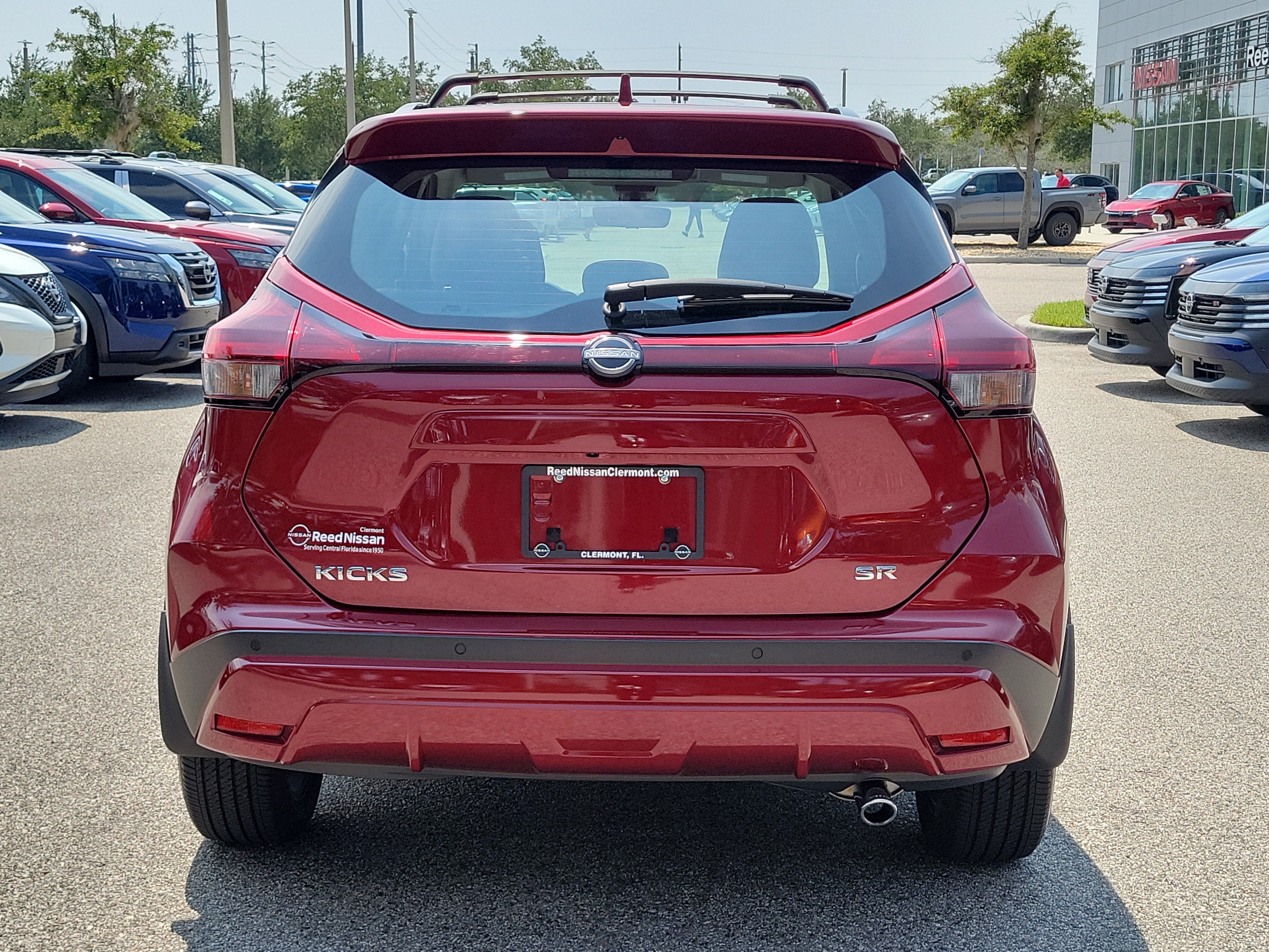 Certified 2024 Nissan Kicks SR w/ SR Premium Package FWD image 7