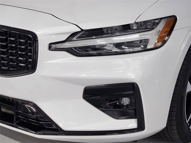 Used 2024 Volvo S60 B5 Core image 12