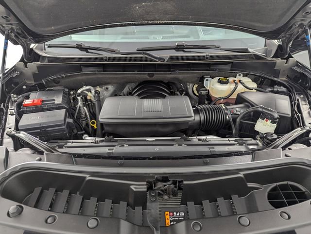 Used 2025 GMC Yukon XL Denali Ultimate AWD/4WD image 9