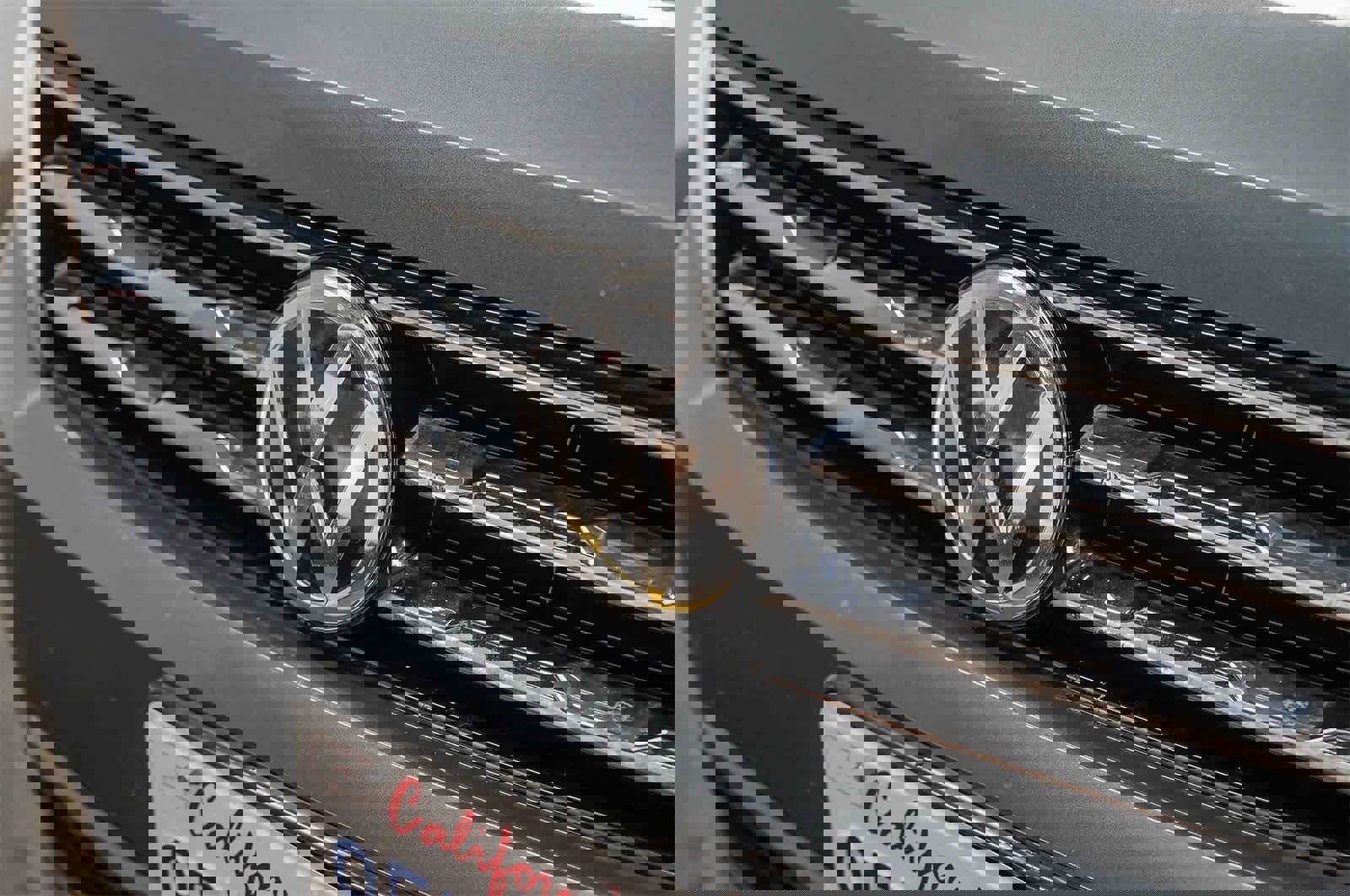 Used 2020 Volkswagen Tiguan SE image 8