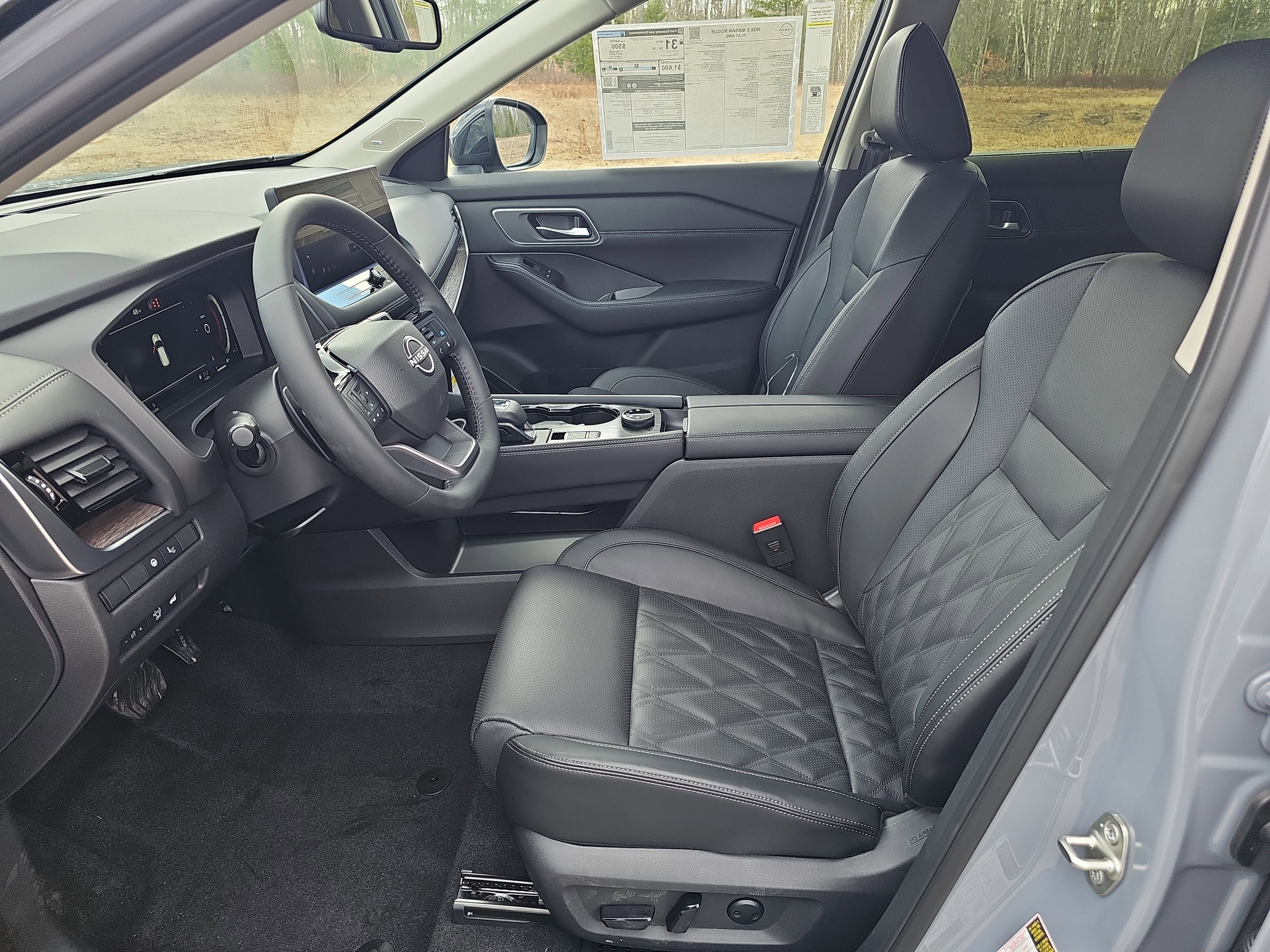 New 2026 Nissan Rogue Platinum image 4