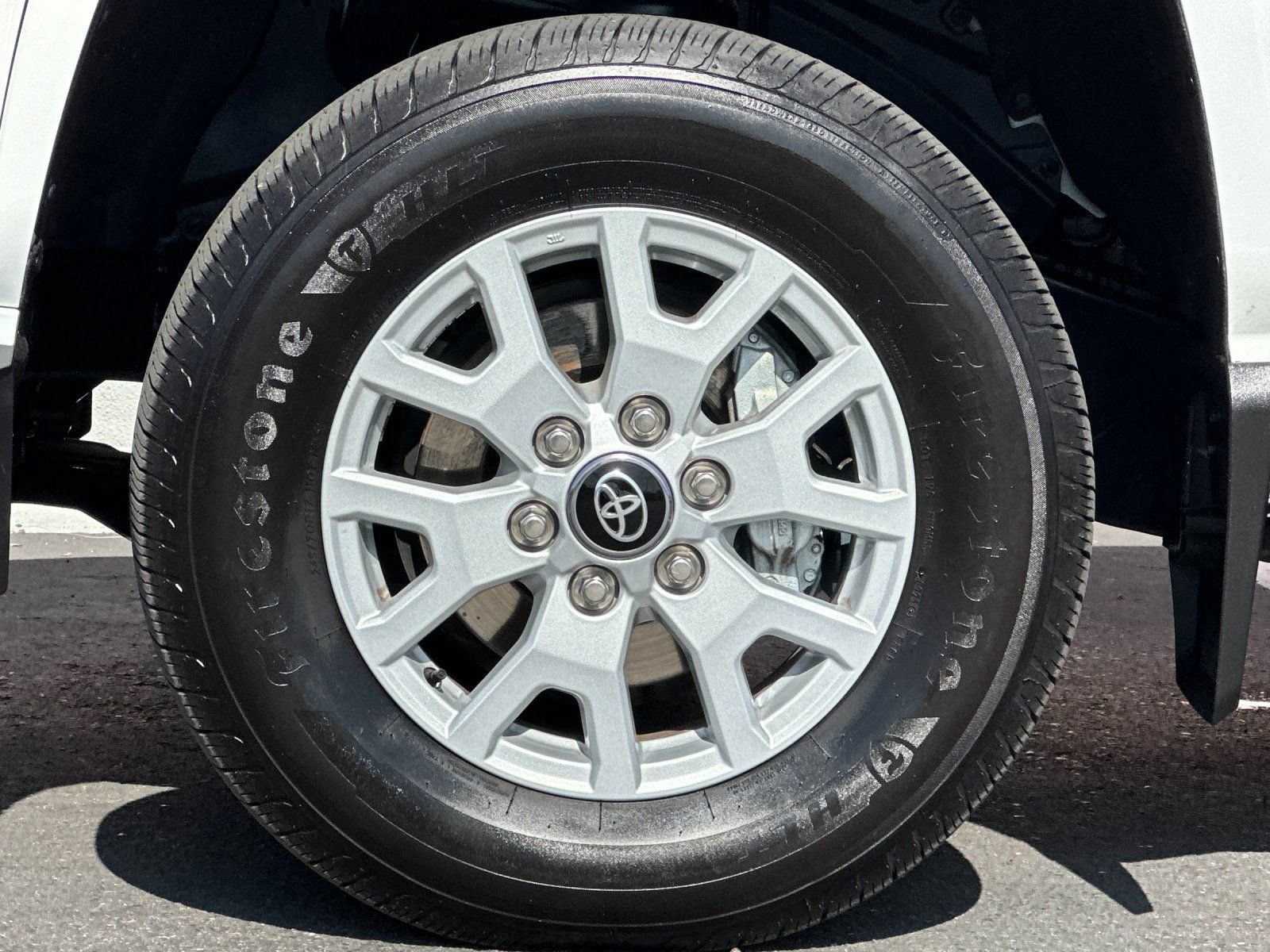 Used 2025 Toyota Tacoma SR5 AWD/4WD image 22