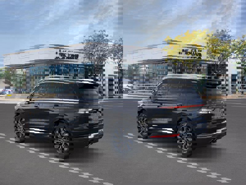 New 2026 Lincoln Aviator AWD image 4