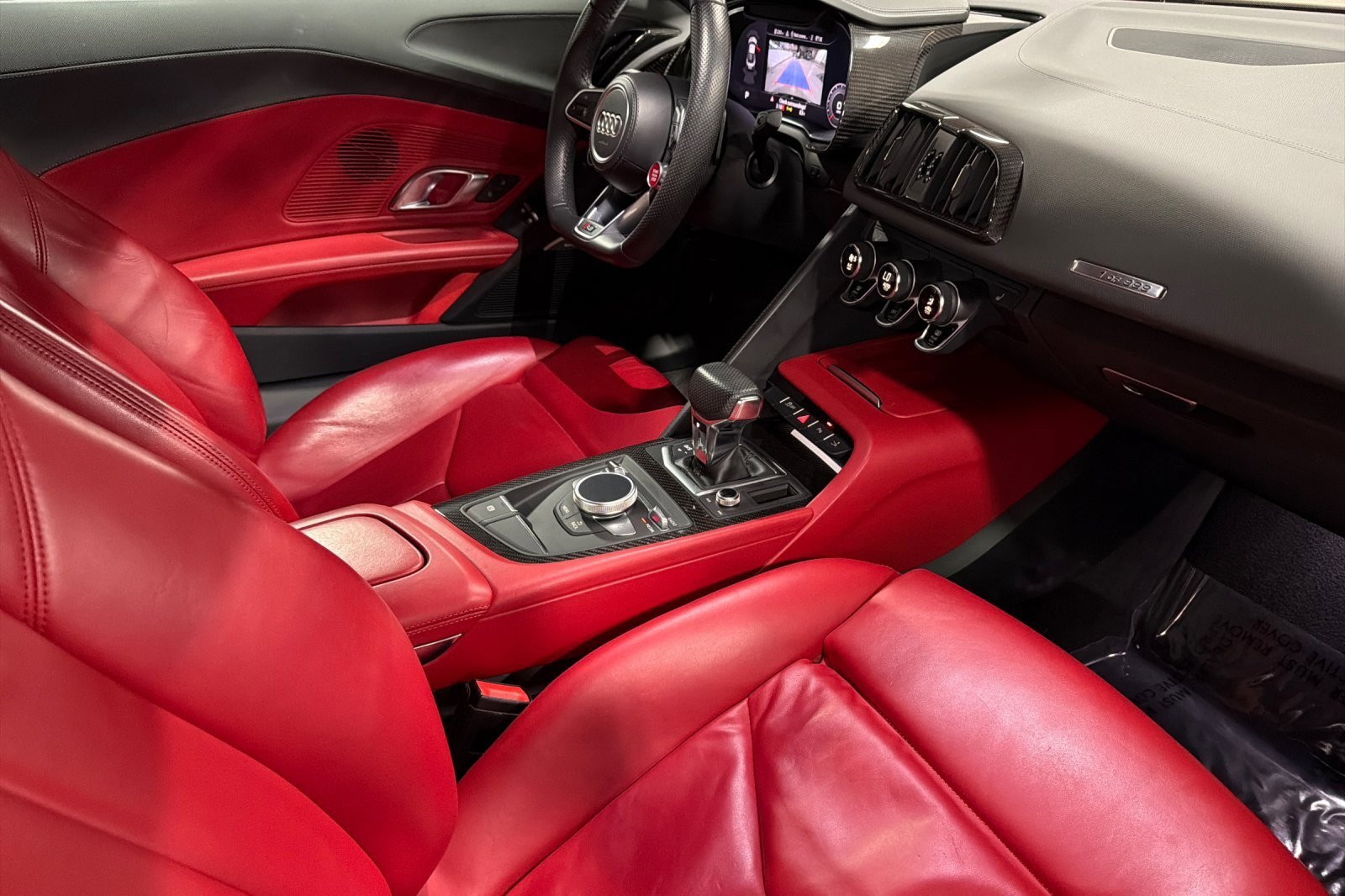 Used 2018 Audi R8 V10 w/ Premium Package RWD image 12