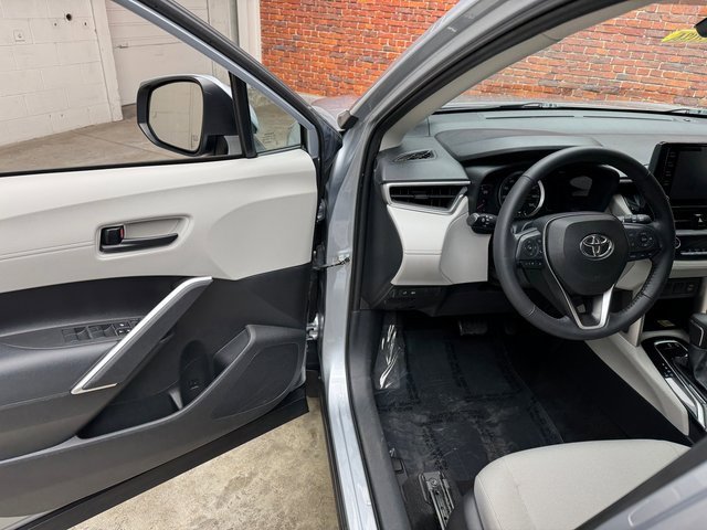 Used 2022 Toyota Corolla Cross LE image 10