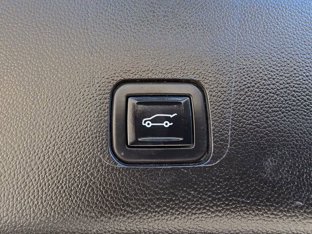 Used 2023 Chevrolet Traverse LT w/ LT Premium Package image 33